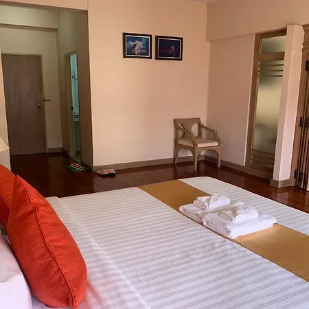 Pin Hotel Lampang Luaran gambar
